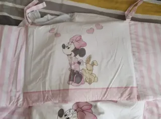 Juego completo de cuna Minnie Mouse y dos arrullos