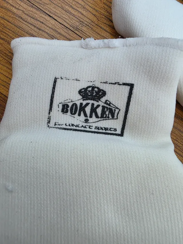 Guantillas Karate Bokken Blancas