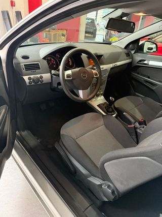 Opel Astra GTC Energy 1.7 CDTi 110 CV