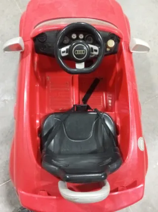 Coche de batería Audi TT RS Plus rojo