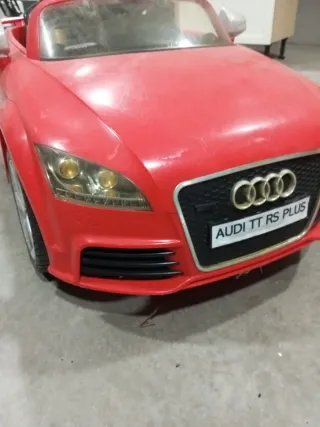 Coche de batería Audi TT RS Plus rojo