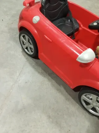 Coche de batería Audi TT RS Plus rojo