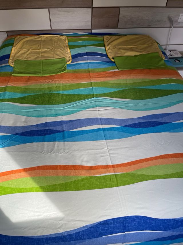 Funda nórdica y cojines a juego. Marca Reig Martí