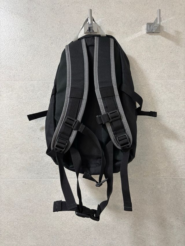 Mochila The North Face Negra y Gris