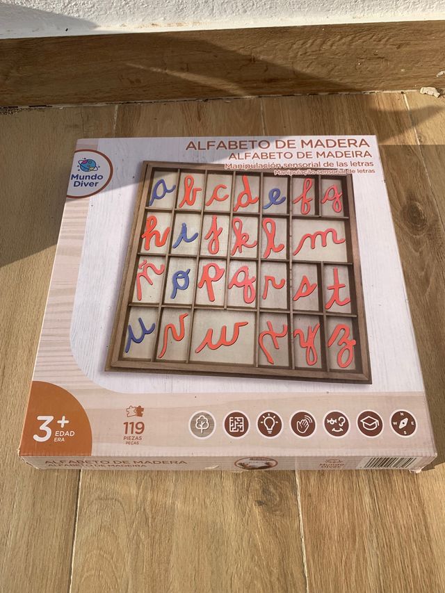 Alfabeto de Madera Mundo Diver