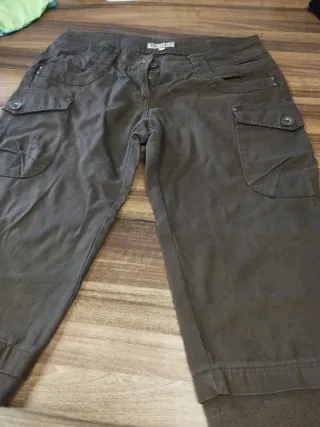 Pantalón pirata marrón