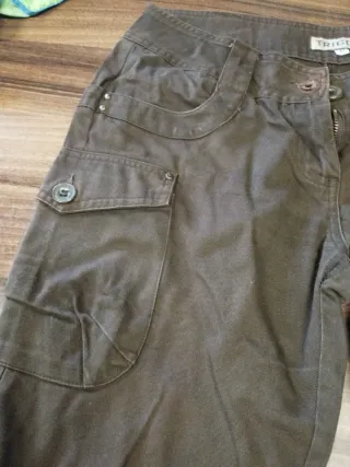 Pantalón pirata marrón