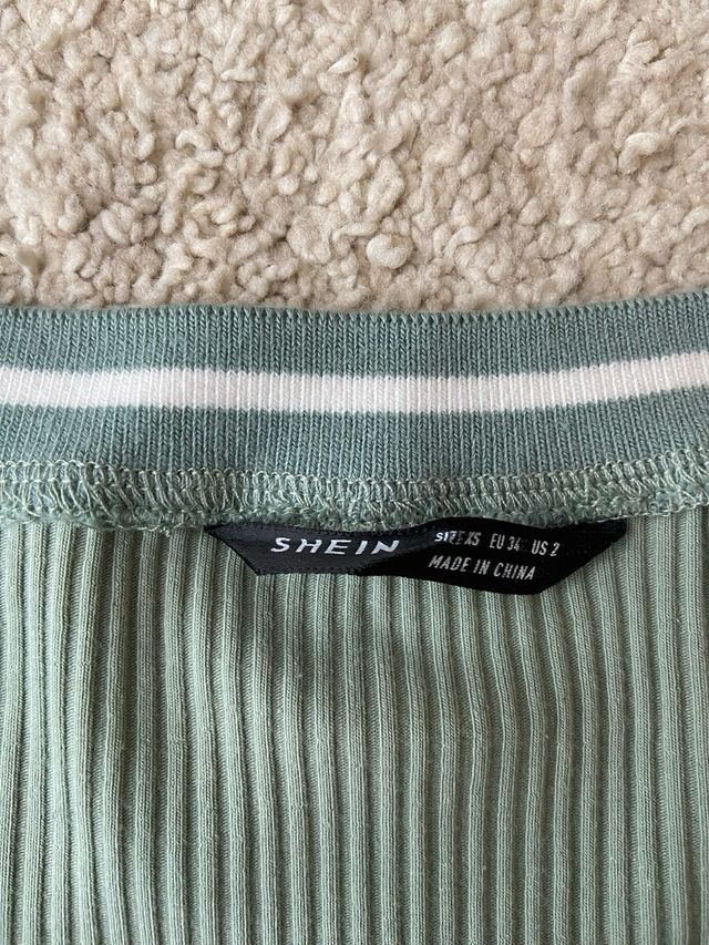 Top Shein verde y blanco talla XS