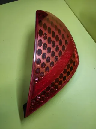 PILOTO TRASERO IZQUIERDO PEUGEOT 307CC CABRIO