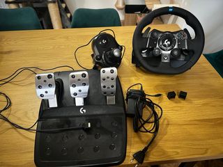 Logitech G923 + Cambio manuale per PC/Xbox