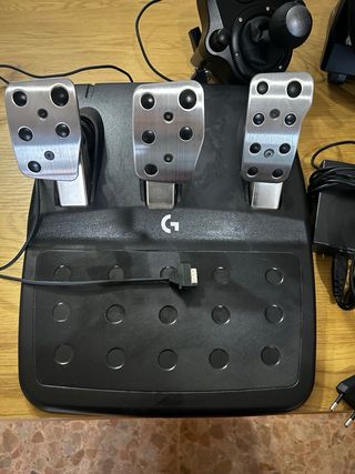 Logitech G923 + Cambio manuale per PC/Xbox