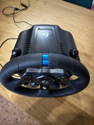 Logitech G923 + Cambio manuale per PC/Xbox