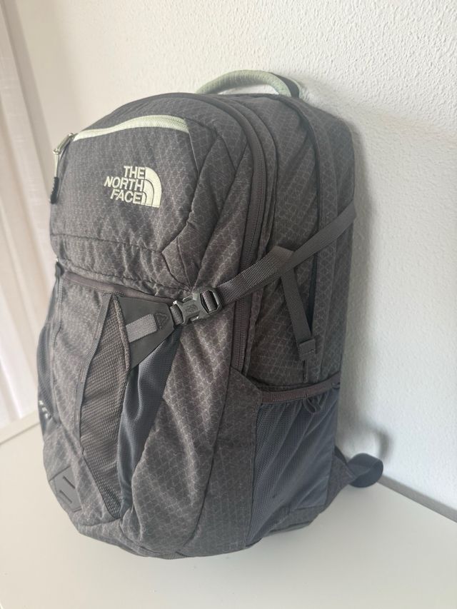 Mochila The North Face Recon Gris/Verde