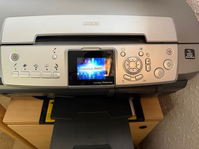 Impresora Epson Stylus Photo RX700 + Cartuchos