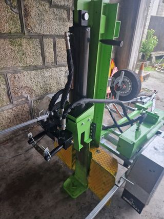 Se alquila o se racha leña a domicilio 671298675