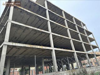 Edificio en venta en Alcarràs