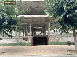 Edificio en venta en Alcarràs