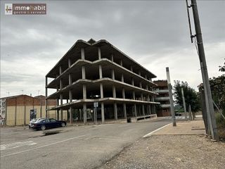 Edificio en venta en Alcarràs