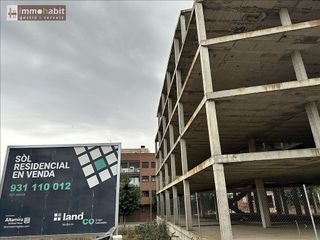 Edificio en venta en Alcarràs