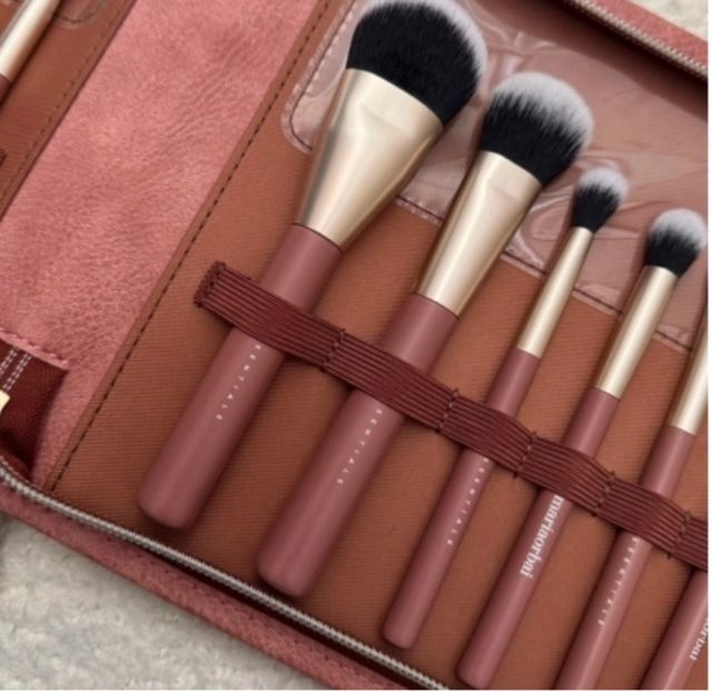 Neceser con 13 brochas de maquillaje Mariaorbai