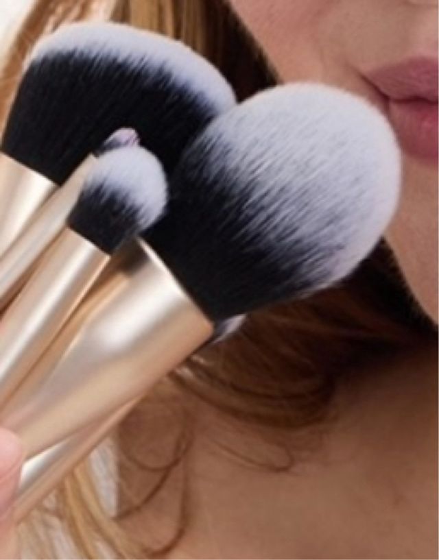 Neceser con 13 brochas de maquillaje Mariaorbai