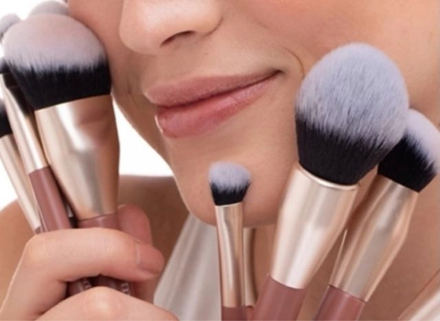 Neceser con 13 brochas de maquillaje Mariaorbai