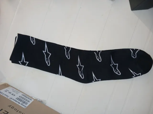 Pack Gorro Alpinestars Negro y Gris+calcetines