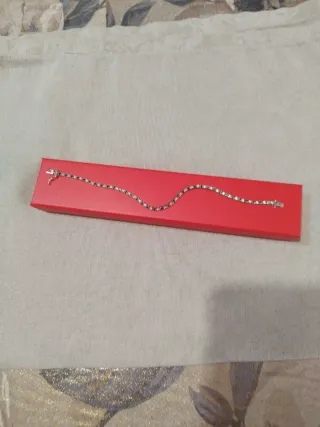 Bracciale tennis argento e pietre verdi