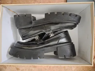 Mocasines SIMMI LONDON negros pedrería T38