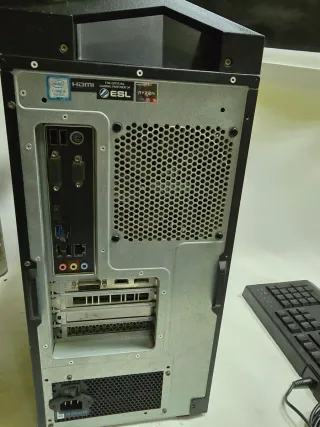 Ordenador MSI Gamer Negro 9th Gen i5