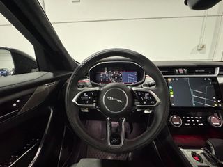 Jaguar F-Pace 5.0 V8 SVR AWD Auto