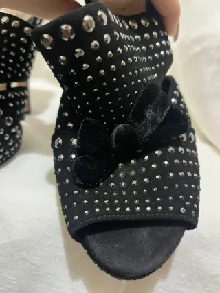 Sandali Prada Nere con Strass e Fiocco38