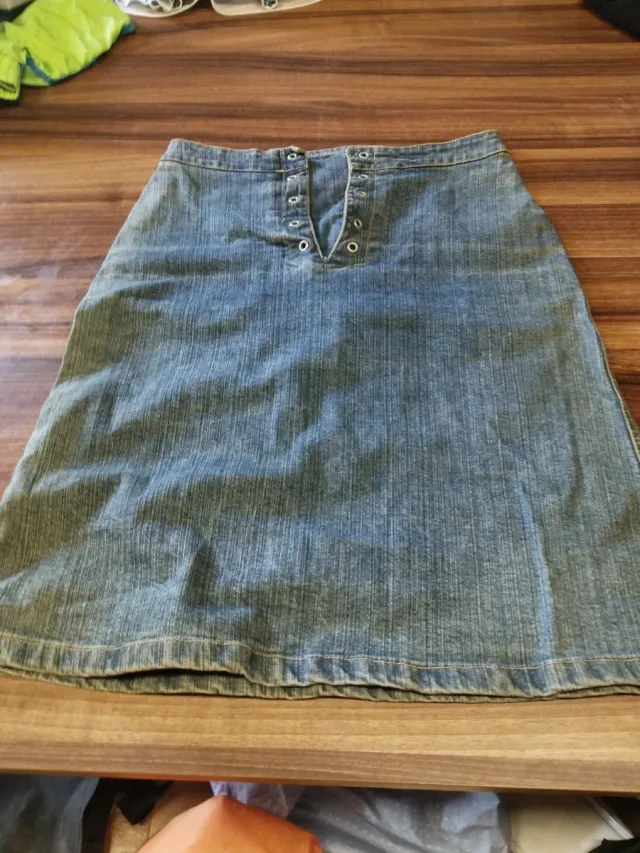 Falda vaquera con cordones