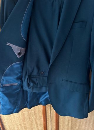 Traje slim hombre verdoso