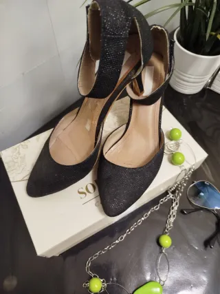 Zapatos de fiesta negros