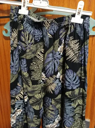 Pantalones Shein Estampados Hojas Talla L