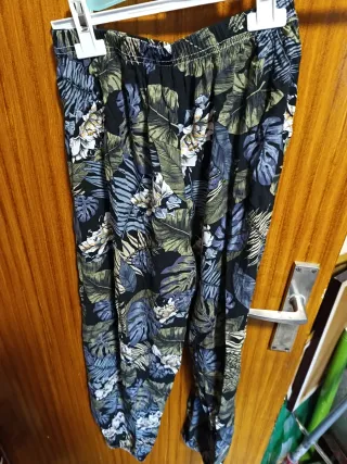 Pantalones Shein Estampados Hojas Talla L