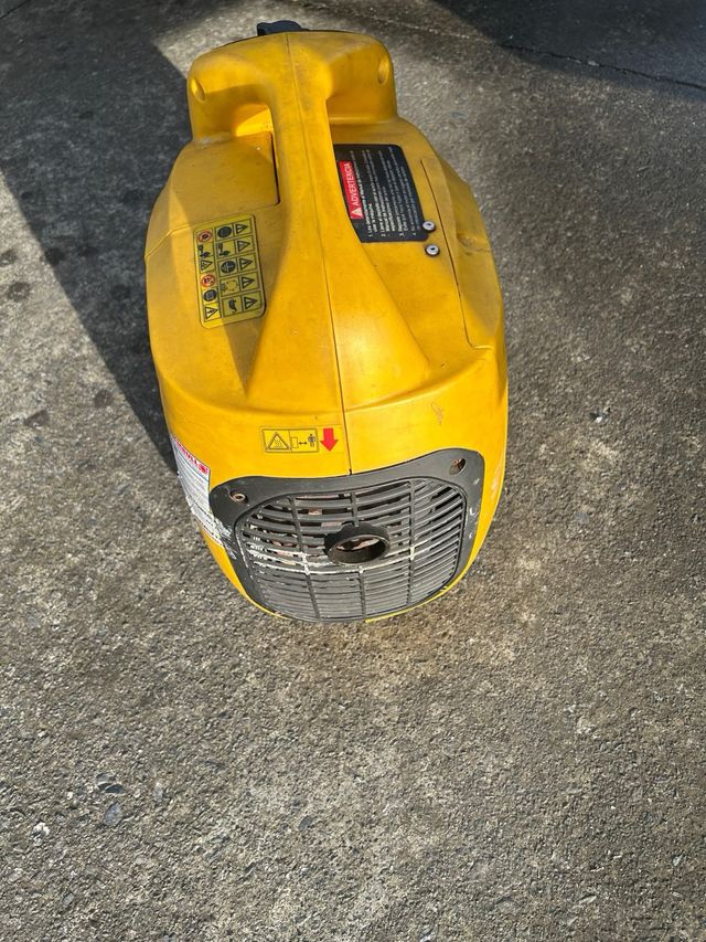 Generador Eléctrico Amarillo