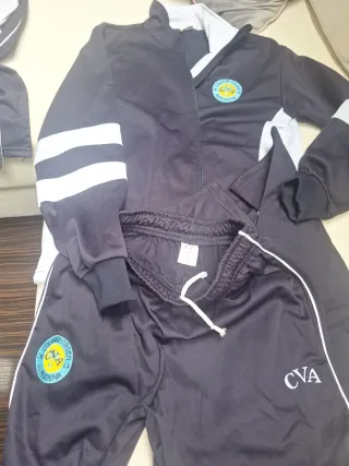 Chándal CVA original nuevos.c/u 30€conjunto.