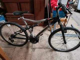 Bicicleta de Montaña Negra