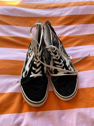 Zapatillas Vans Sk8-Hi Llamas