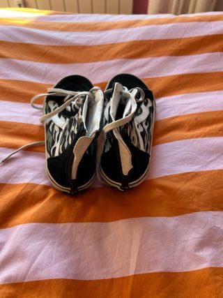 Zapatillas Vans Sk8-Hi Llamas