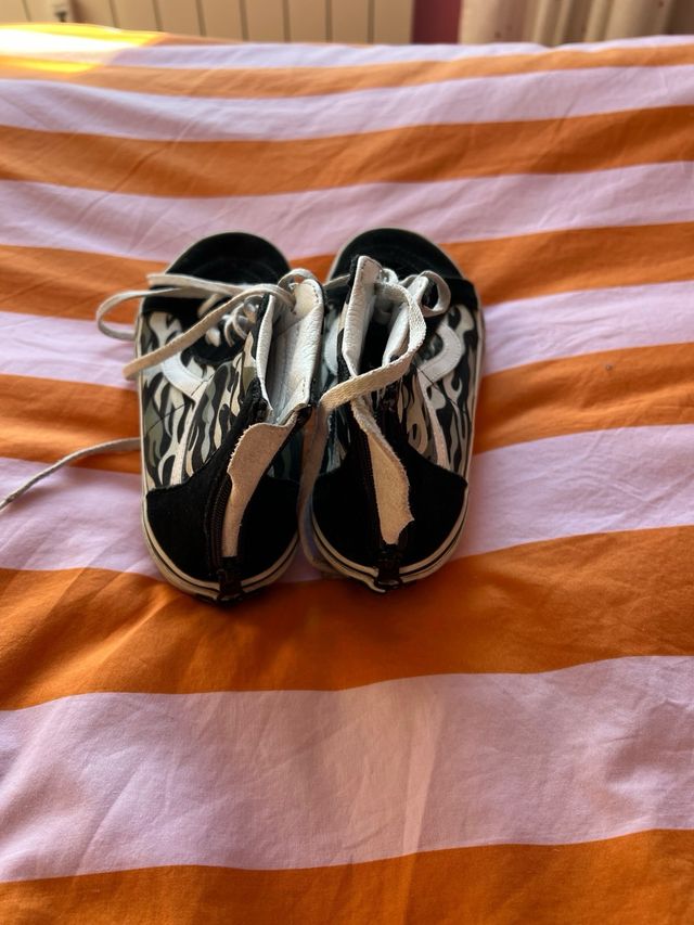 Zapatillas Vans Sk8-Hi Llamas