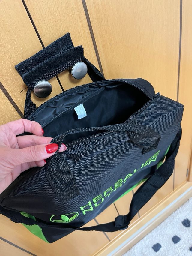 Mochila Herbalife Nutrition Negra y Verde