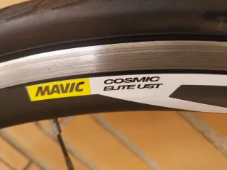 Rueda Mavic Cosmic Delantera Carretera