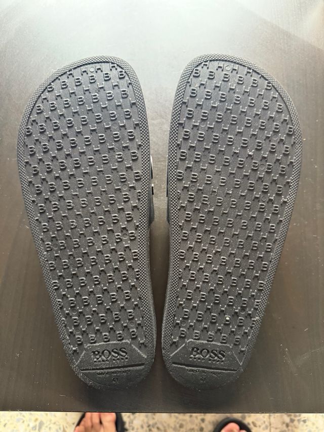Chanclas BOSS negras para hombres