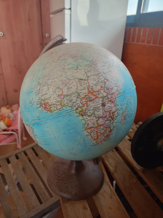 Globo terrestre educativo