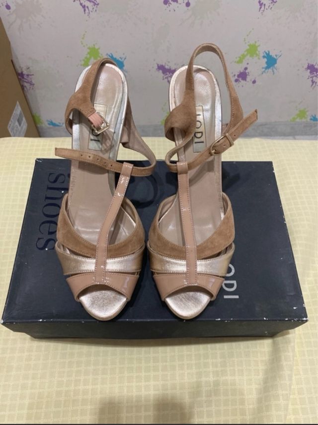 Tacchi Beige e Oro Donna