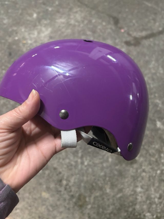 Casco infantil morado Oxelo