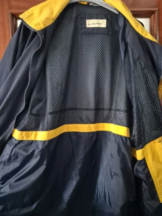 Cortaviento In Extenso azul y amarilla